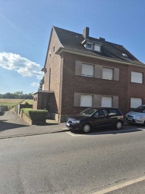 Freistehendes 6-Zimmer-Zweifamilienhaus in Stolberg-Werth