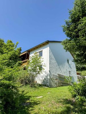 Sanierungsbedürftiges Ein- oder Zweifamilienhaus mit Weitblick
