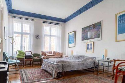 Helle 3-Zimmer-Altbauwohnung mit Balkon in Jugendstilhaus von 1901