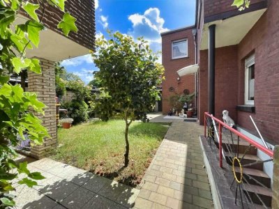 Paketverkauf- 2 großzügige Häuser auf einem Grundstück zu einem Preis