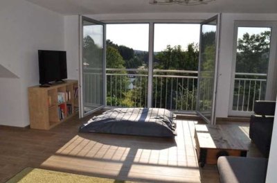 Schöne 4-Zimmer-Dachgeschosswohnung mit geh. Innenausstattung in Trockau