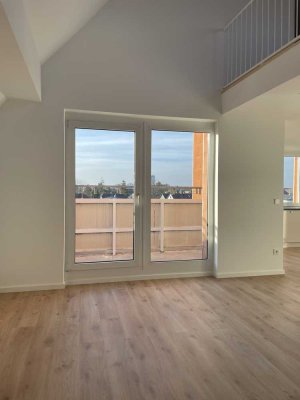 Modernisiertes 2 Zimmer Dachgeschoss mit Einbauküche