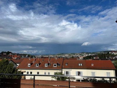 Exklusive, lichtdurchflutete Maisonette-Whg. in Halbhöhenlage mit großer Terrasse+Garten in S-West