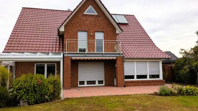 Großes, modernes Einfamilienhaus in Ganderkesee (Ort), Baujahr 2008, 200 / 898 qm