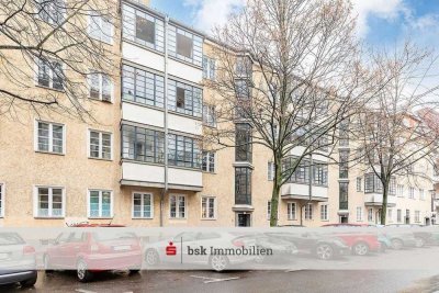 2-Zimmer- Wohnung unmittelbar am Treptower Park!