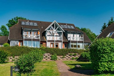 Stilvolle Wohlfühloase am See – Exklusive Erdgeschosswohnung nahe der Ostsee