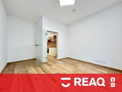 Studenten aufgepasst: Frisch renovierte 3-Zimmer Wohnung mit integrierter Einbauküche!