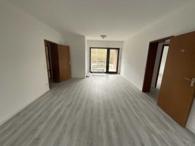 3,5-Zimmer-Wohnung in Neuss: Balkon, Loggia & Stellplatz in Rheinnähe