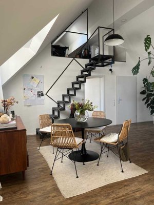 Stilvolle 2-Zimmer-Loft-Wohnung mit Balkon und EBK in Ludwigsburg
