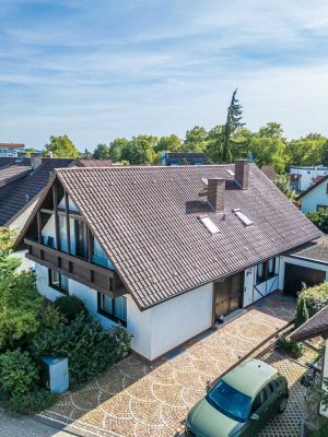 Ein- bis zwei-Familienhaus mit schönem Garten, Terrasse und 2 Balkonen