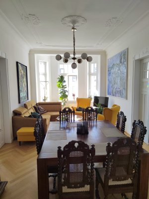 provisionsfreie, große und zentrumsnahe Altbauwohnung