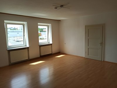 Großzügige 2-Zimmer Wohnung