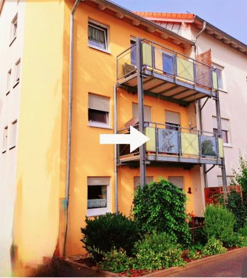 Schöne 2-Zimmer-Wohnung für Senioren im 1. OG. Barrierefrei mit Balkon und EBK