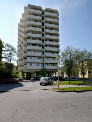 Abendsonne genießen  Sanierte 1-Zimmer Wohnung mit Balkon und Aufzug