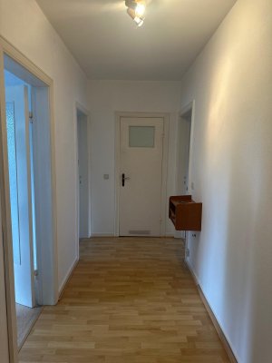 helle 3 Zimmer Wohnung