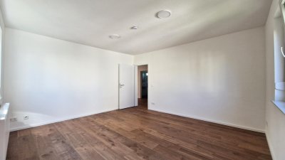 Helle 4-Zimmer-Wohnung mit Einbauküche & Gartenanteil in Esslingen am Neckar