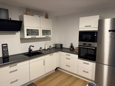 Moderne Neubauwohnung (80 m²) mit Einbauküche in Ölbronn-Dürrn