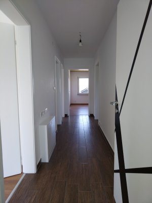 Traumhafte 4-Zimmer Wohnung im 1 OG mit Dachterrasse in Uhingen
