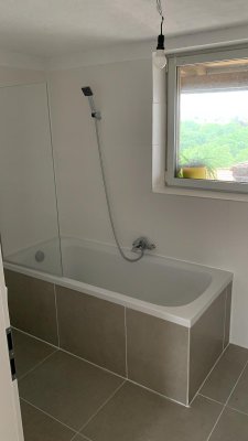 Sanierte 3-Raum–Wohnung mit Terrasse über den Wolken Apoldas