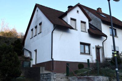 Kleines Haus in Wallenfels