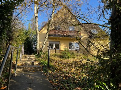 Großes helles Zimmer in ruhigem 2-WG-Haus