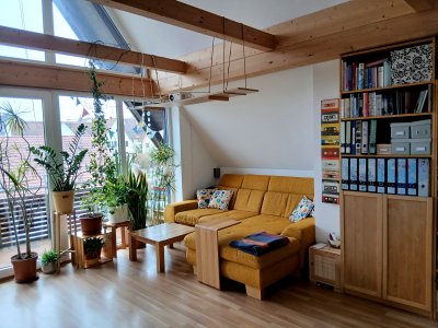 Helle möblierte Wohnung mit Garten zur Zwischenmiete für 1 Jahr