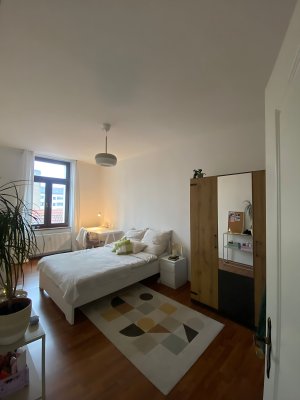 ALTBAU + TOP LAGE - Helles 2 Zimmer WG im idyllischen Nordend