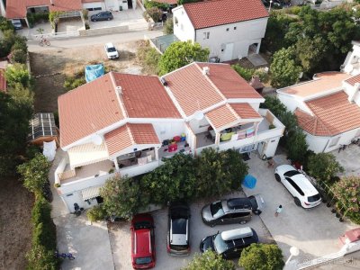 Ferienapartmenthaus mit 4 Wohnungen in Kroatien am Meer
