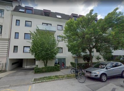 Provisionsfrei|direkt vom Eigentümer|ab sofort|4 Zimmer 125 m2 mit 2 Balkonen zusätzlicher Keller ca. 5M2|Familienwohnung in Grünlage 1130 Wien|Gesamt Miete + BK= €1950