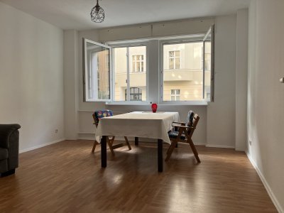 Bezugsfreie 3-Zimmer-Familienwohnung am Spreebogen nahe Tiergarten -Provisionsfrei