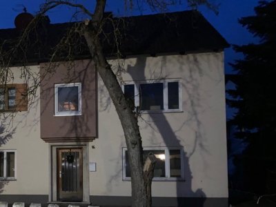 Gepflegtes älteres Wohnhaus ruhig und zentrumsnah mit Garten und XL-Garage neu