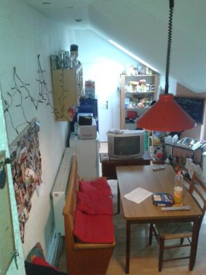 D.-Wersten  20qm großes Zimmer vollmöbliert,  *´Nähe Uni ,Henkel und zur Stadt sind es 15 Min.*