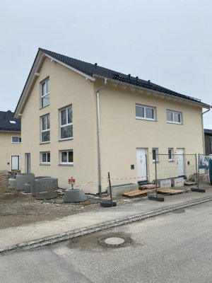 Neubau Doppelhaushälfte im wunderschönen Pflugdorf bei Landsberg