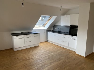 Kleines Wohnparadies inkl. Tageslichtbad, EBK und Balkon zu vermieten!