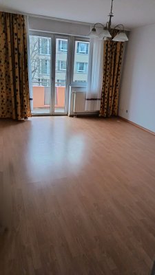 Exklusive 2-Zimmer-Wohnung mit Balkon in begehrter Lage von Berlin-Weißensee