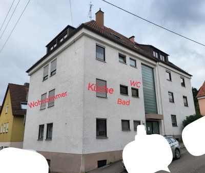Geräumige 2.5 Zimmer Wohnung in Feuerbach sofort frei kernsaniert