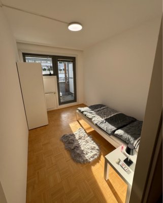 Vienna WG-Zimmer mit Stephandsdom-Fernblick