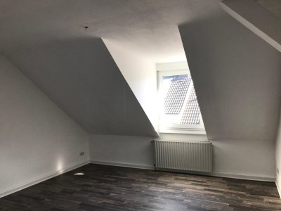 Mädchen WG-Zimmer (ca. 18 m²) in Solingen-Mitte – Zentrale Lage