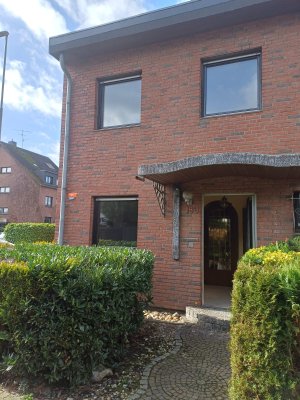 Familienfreundliches Reihenendhaus mit Garage & Garten in Moers Asberg – provisionsfrei