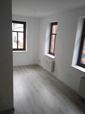 Schöne helle 2 Zimmerwohnung sucht nette Mieter*in