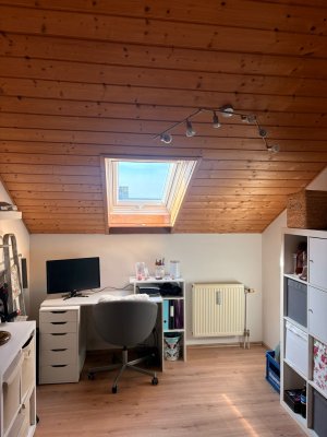 helle 4,5 ZKB, Landsberied