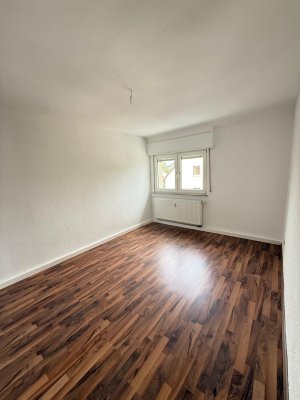 Sonnige 3-Zimmer-Wohnung im 2. Stock in Ilvesheim – ca. 70 m², sofort bezugsfrei, Warmmiete inkl. Nebenkosten