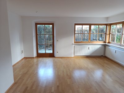 Bergen Erdgeschoss mit Terrasse