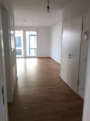 Moderne 2-Zimmer-Wohnung (BJ 2016) mit Balkon & TG – ruhige Innenhoflage nahe S-Bahn Frankfurt