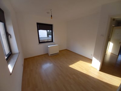 Ruhige helle 3 Zimmer-Wohnung in Stuttgart - Rohr