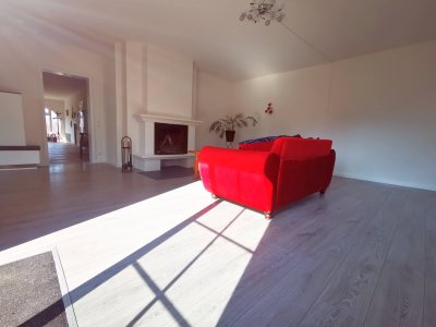 4 Zi Wohnung in Landhausvilla