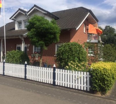 Schönes Haus mit 6-Zimmern, mit Terrasse, Garten, Wintergarten, Kaminofen und EBK in Lindlar