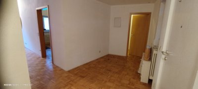 Gemütliche 2,5-Zimmer-Wohnung mit Balkon und EBK im Zentrum Bad Liebenzells zu vermieten