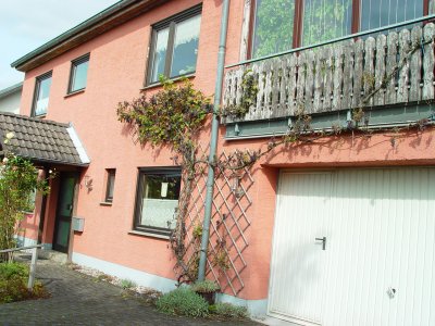Einfamilienhaus provisionsfrei Gummersbach - Berghausen, 8 Zimmer, 3 Bäder, Bj 1983, Garage, Balkon, Wohnfläche ca. 190 m² Provisionsfrei