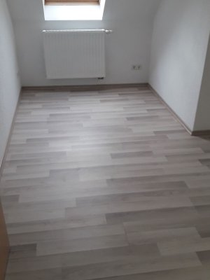 Dachgeschoßwohnung zu vermieten